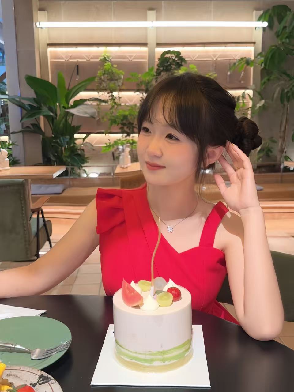 李文丽与生日蛋糕